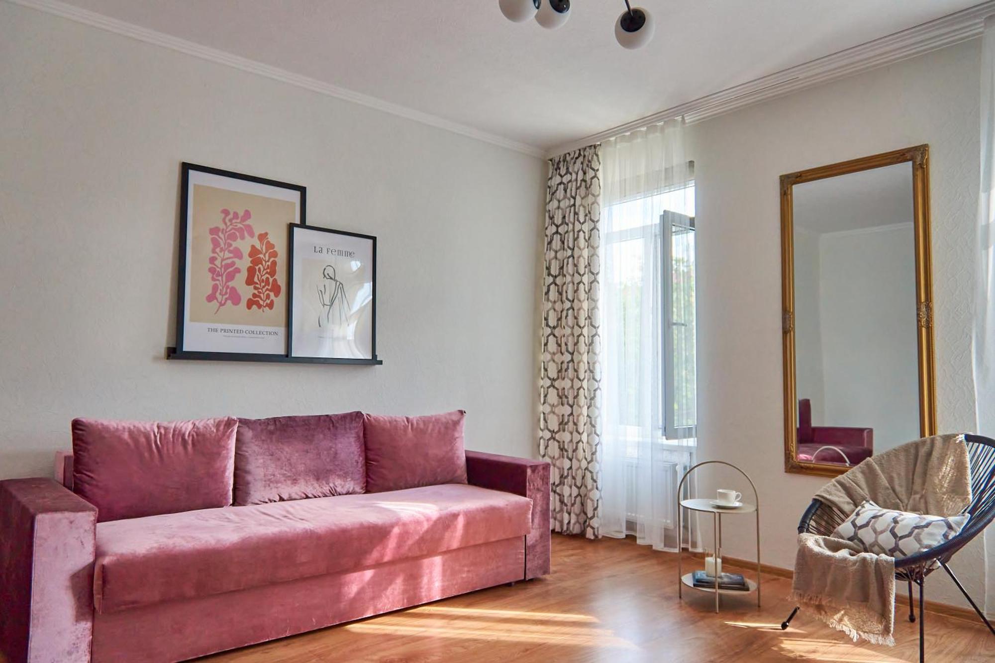 Best Apartments On Kyryla & Mefodia Мукачеве Екстериор снимка