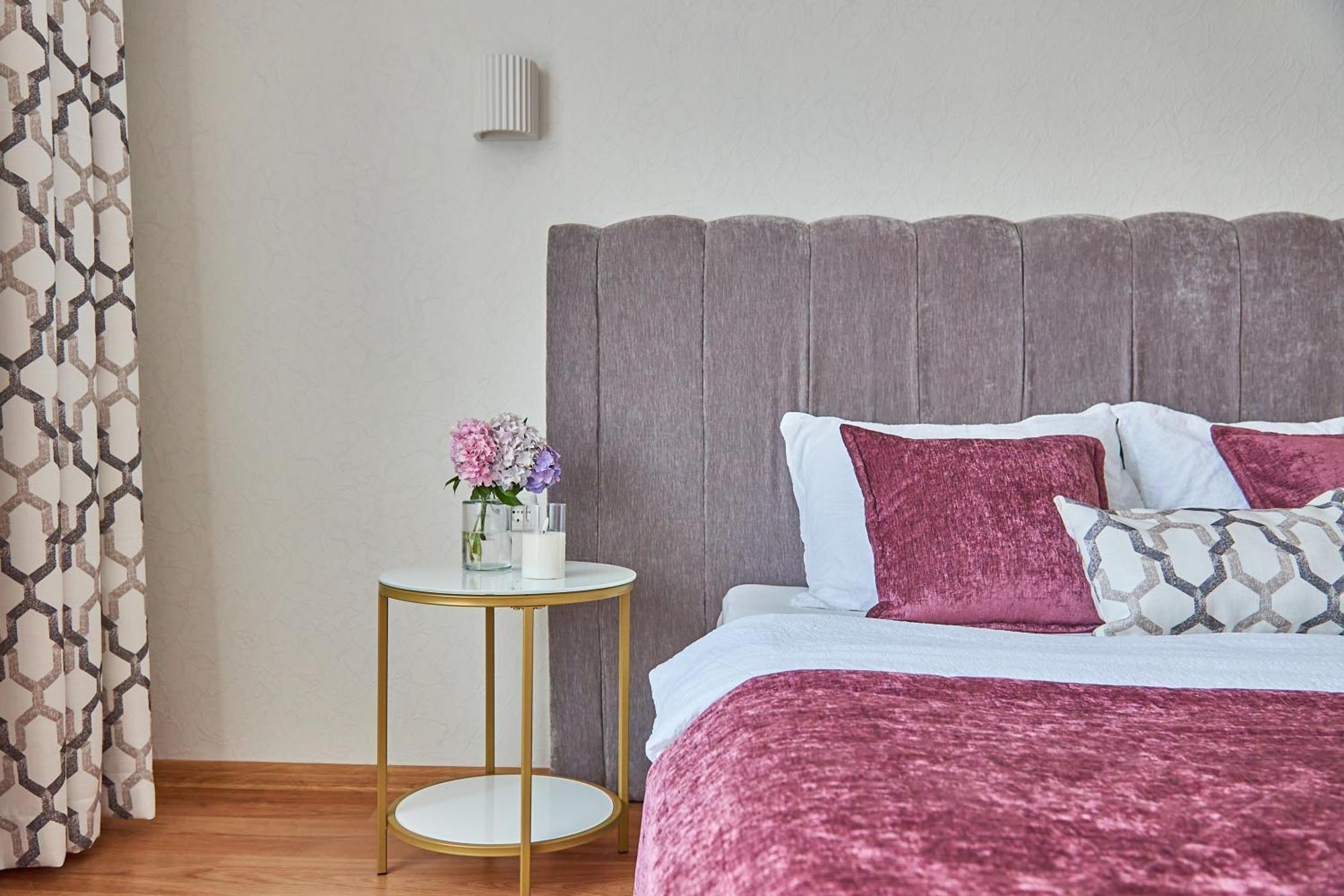 Best Apartments On Kyryla & Mefodia Мукачеве Екстериор снимка