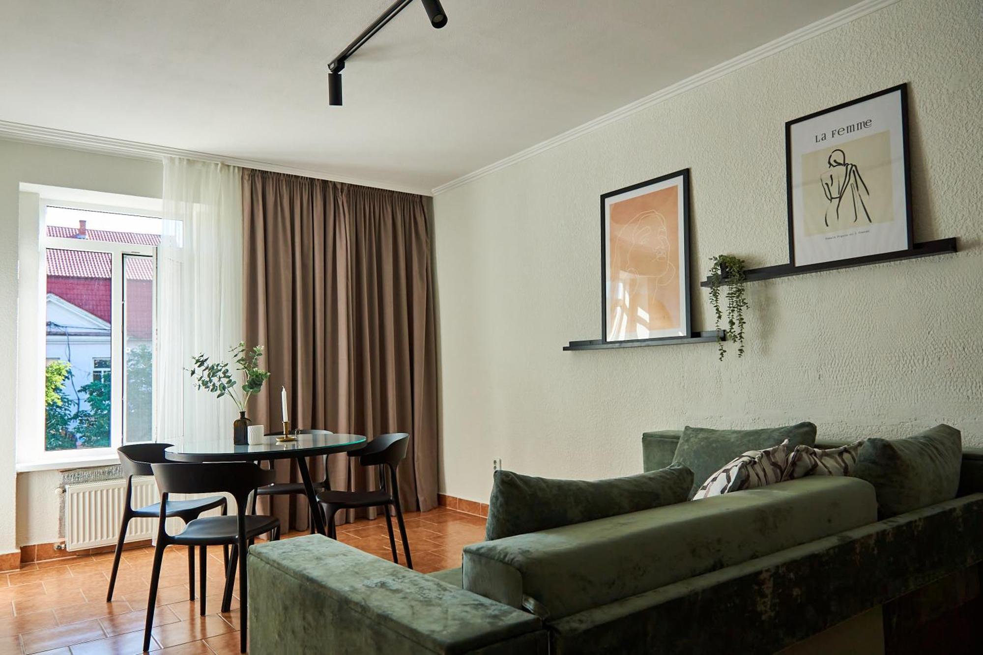 Best Apartments On Kyryla & Mefodia Мукачеве Екстериор снимка