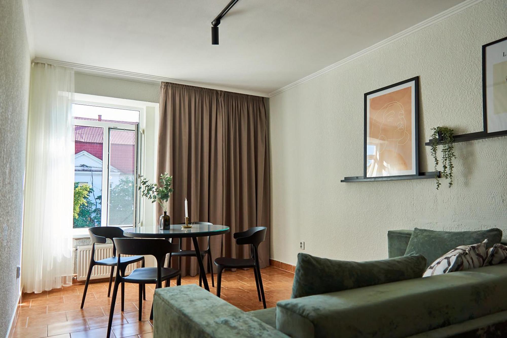 Best Apartments On Kyryla & Mefodia Мукачеве Екстериор снимка
